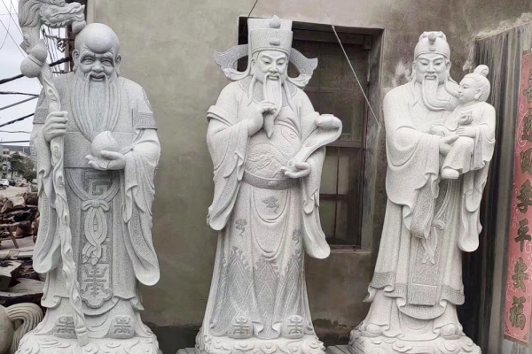 Buddha statue carving