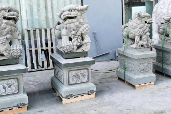 Divine beast carving